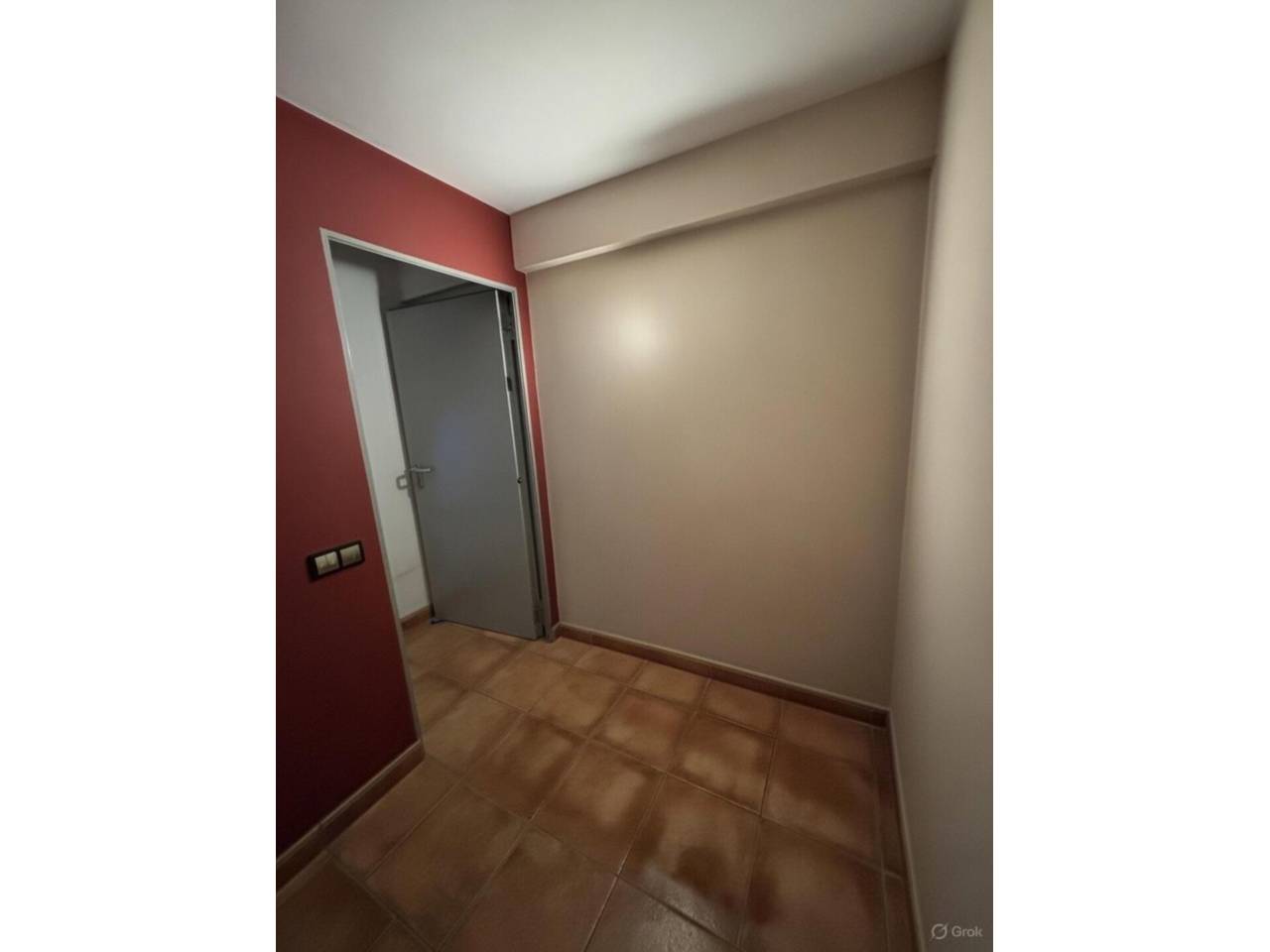 Casa adossada en entorn exclusiu i privilegiat, a un minut del centre