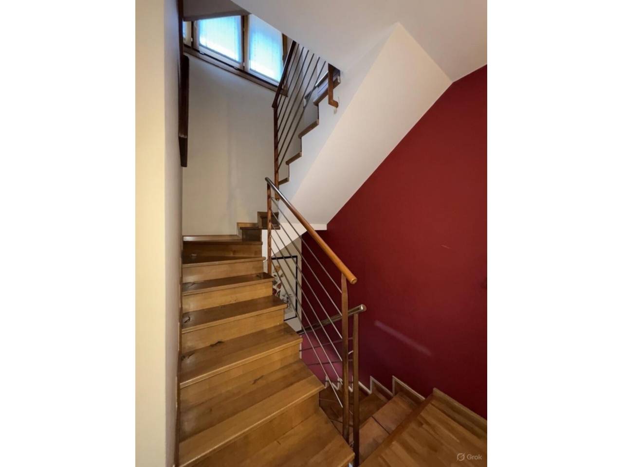 Casa adossada en entorn exclusiu i privilegiat, a un minut del centre