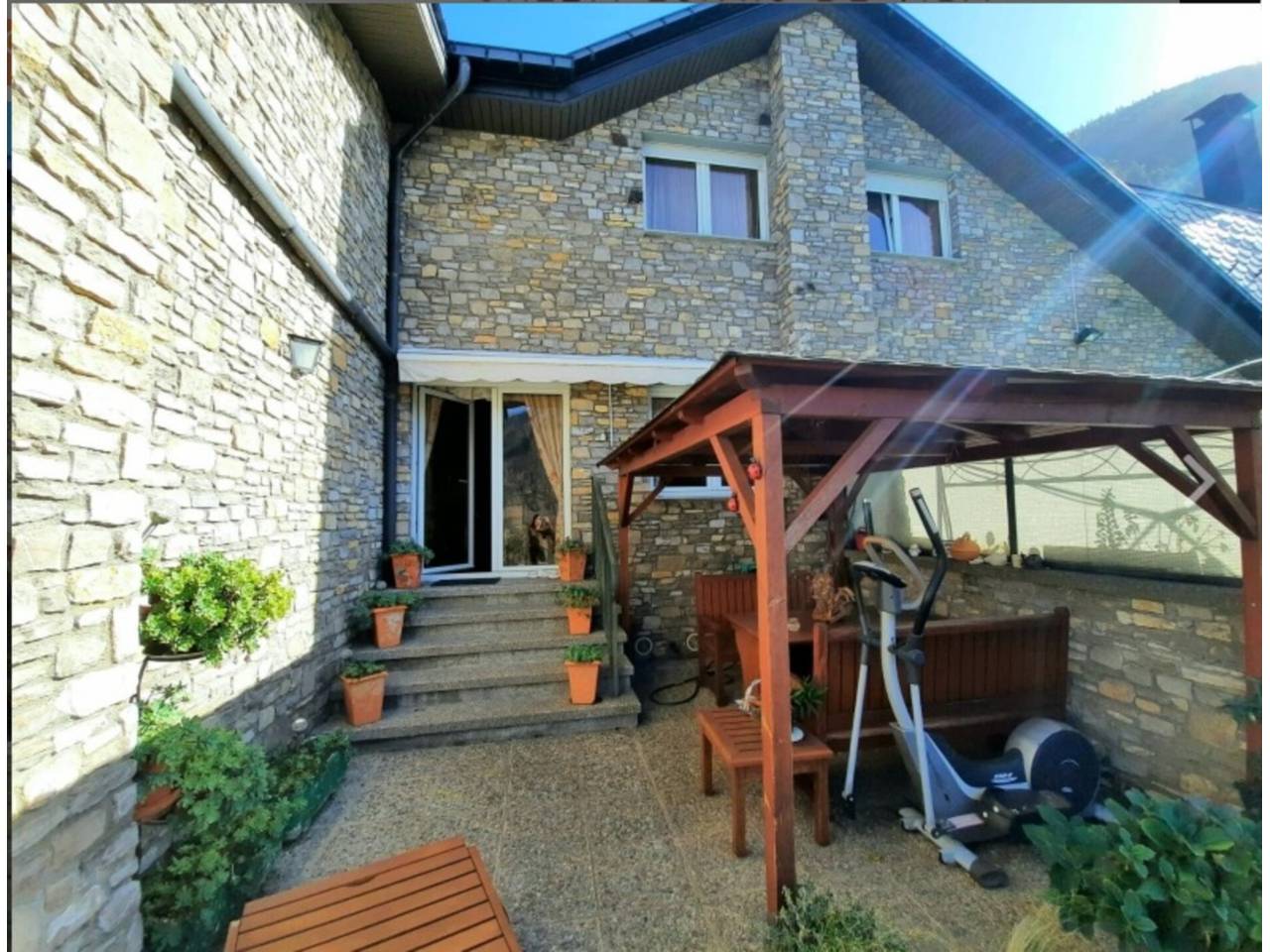 Casa en venda a Escaldes-Engordany – Casa unifamiliar amb vistes i garatge