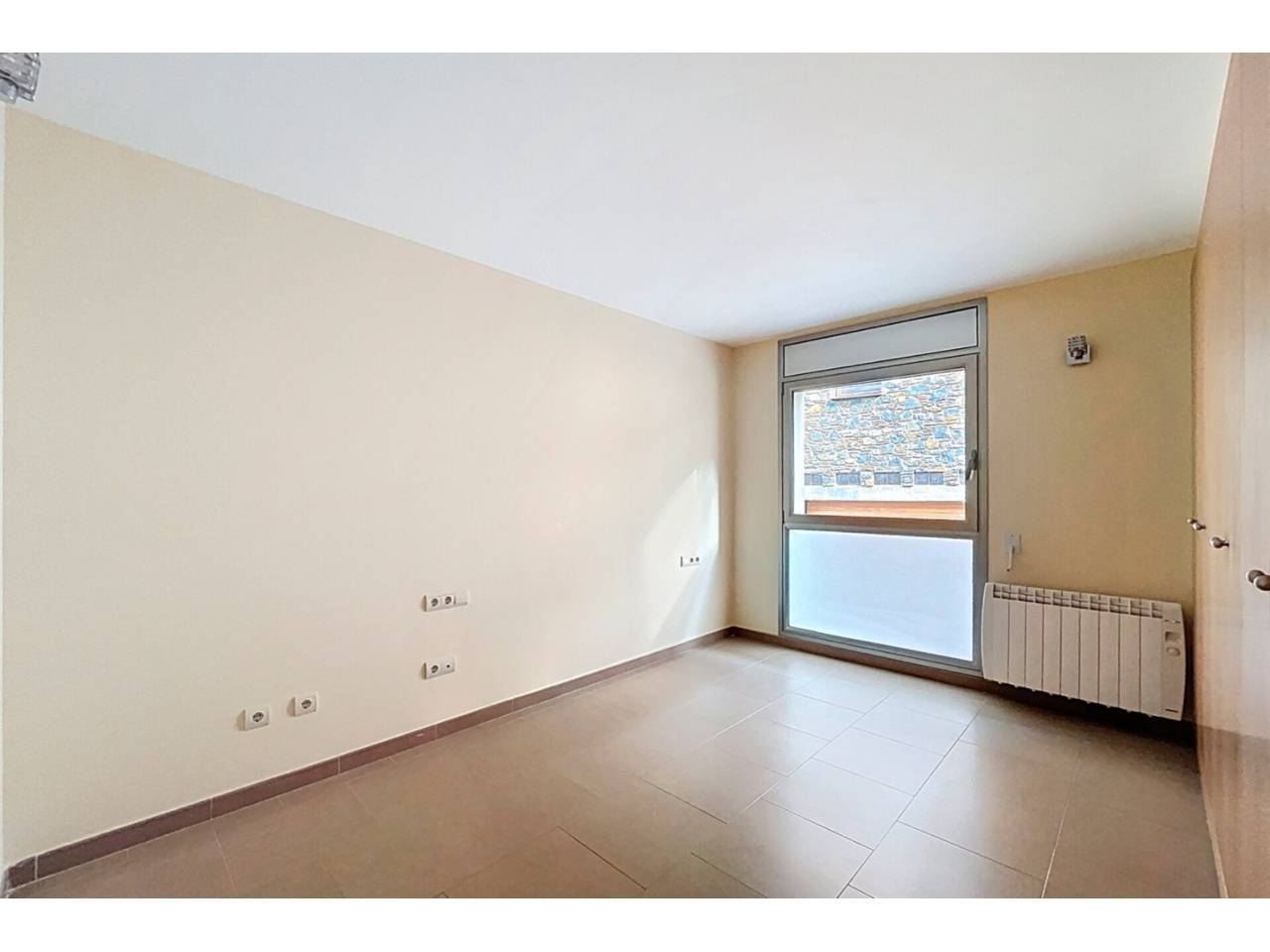 PIS EN VENDA A CENTRE D'ESCALDES