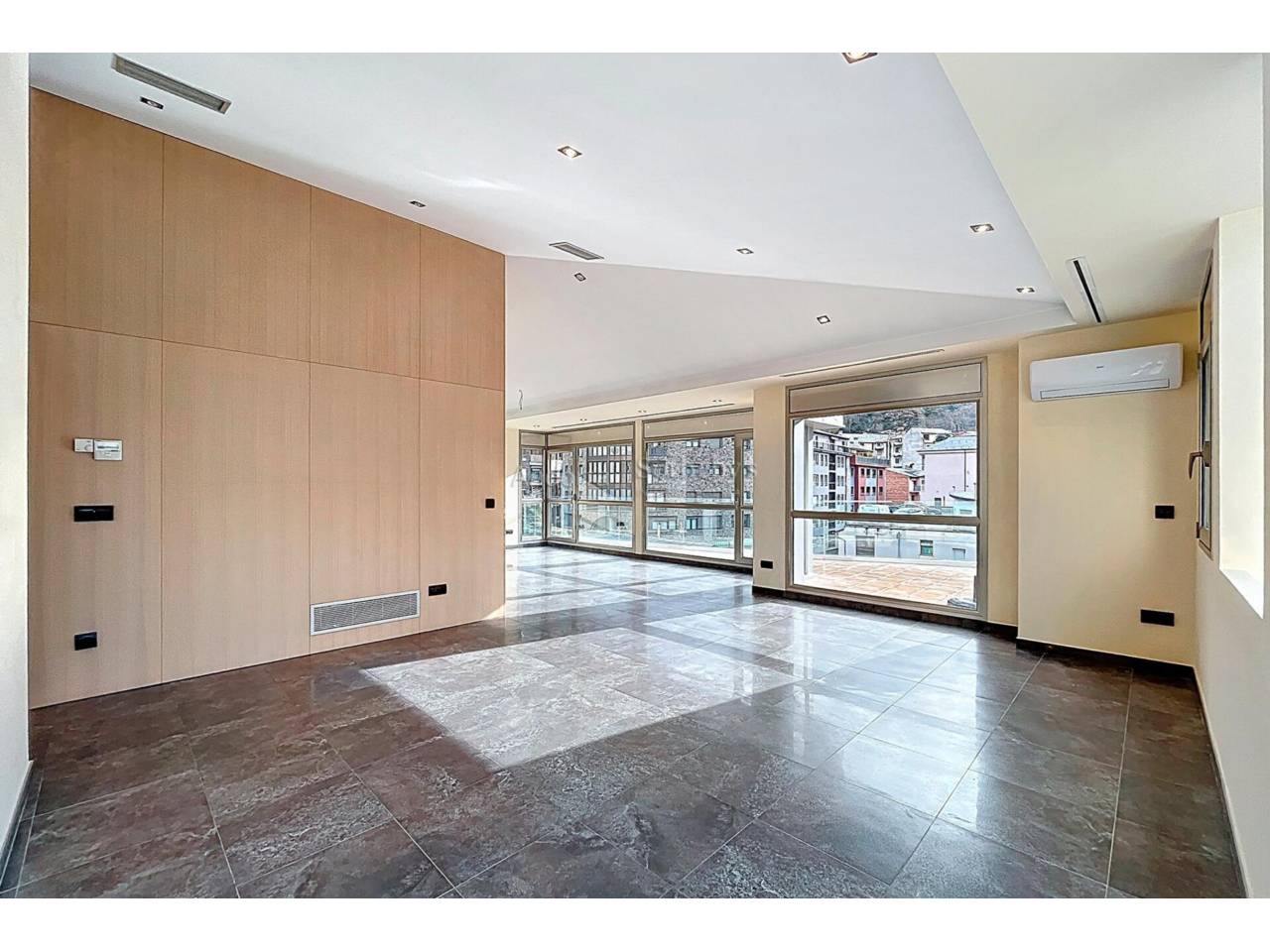 Exclusiu Àtic per comprar al centre d'Escaldes-Engordany