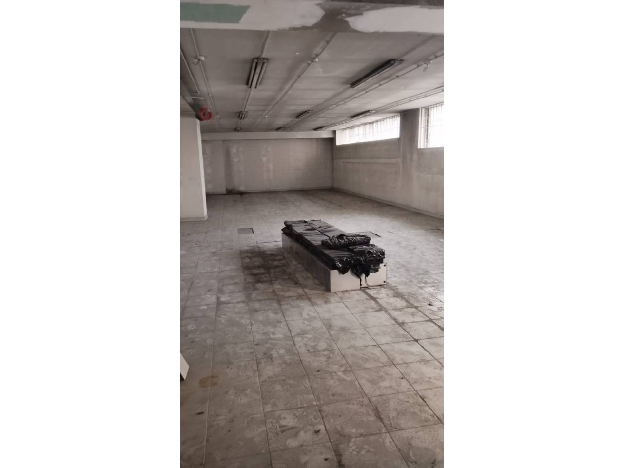 Magatzem en lloguer al Carrer Maria Pla