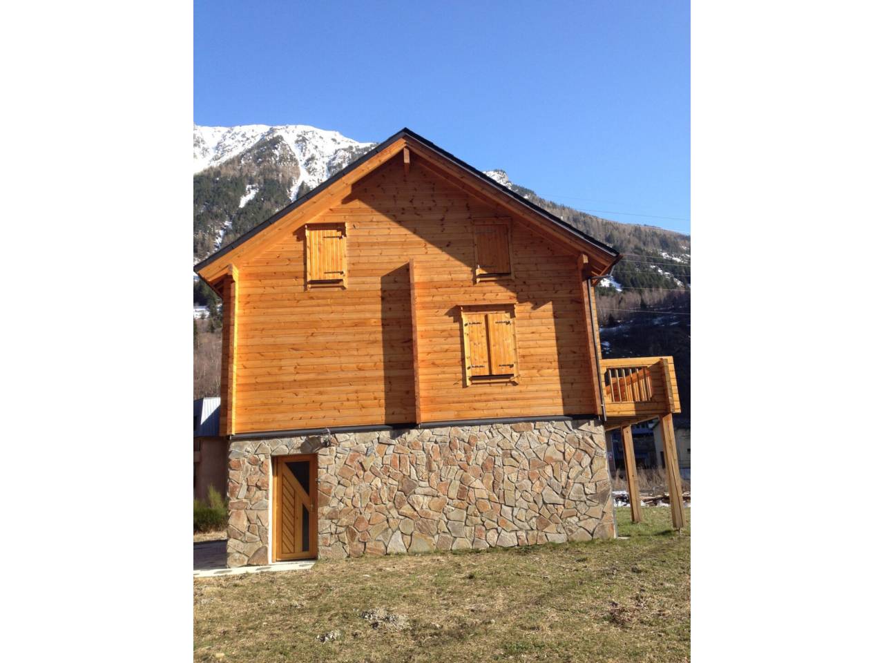 Descubre el encanto de la vida en L’Hospitalet-près-l’Andorre (FRANÇA), un refugio perfecto
