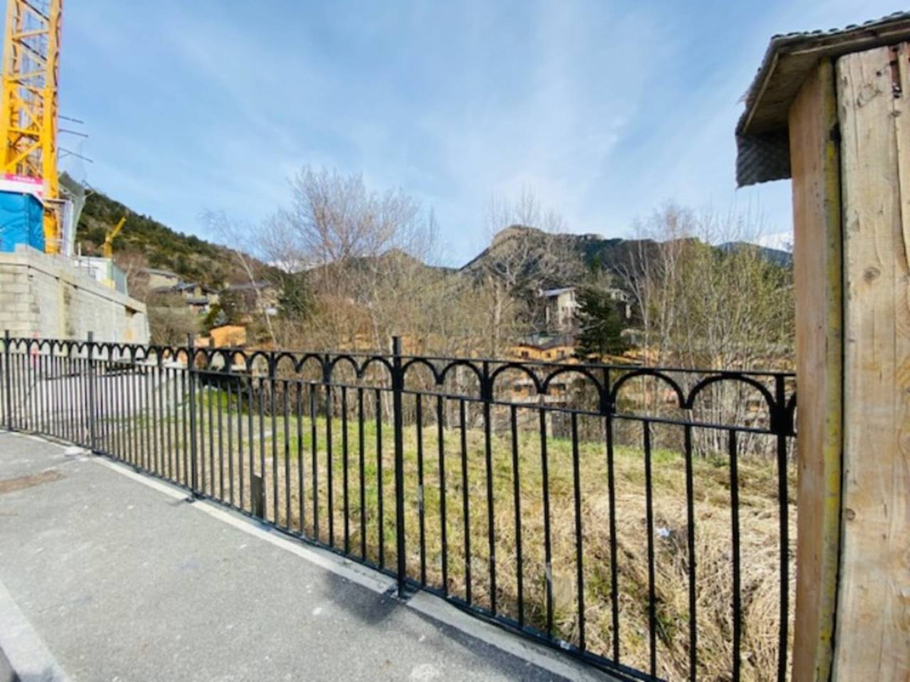 TERRENY EN VENDA A ESCÀS