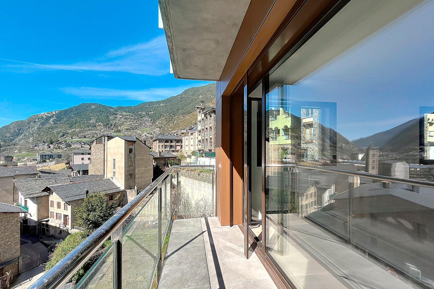 Descobreix aquest espaiós pis de 110 m² situat a