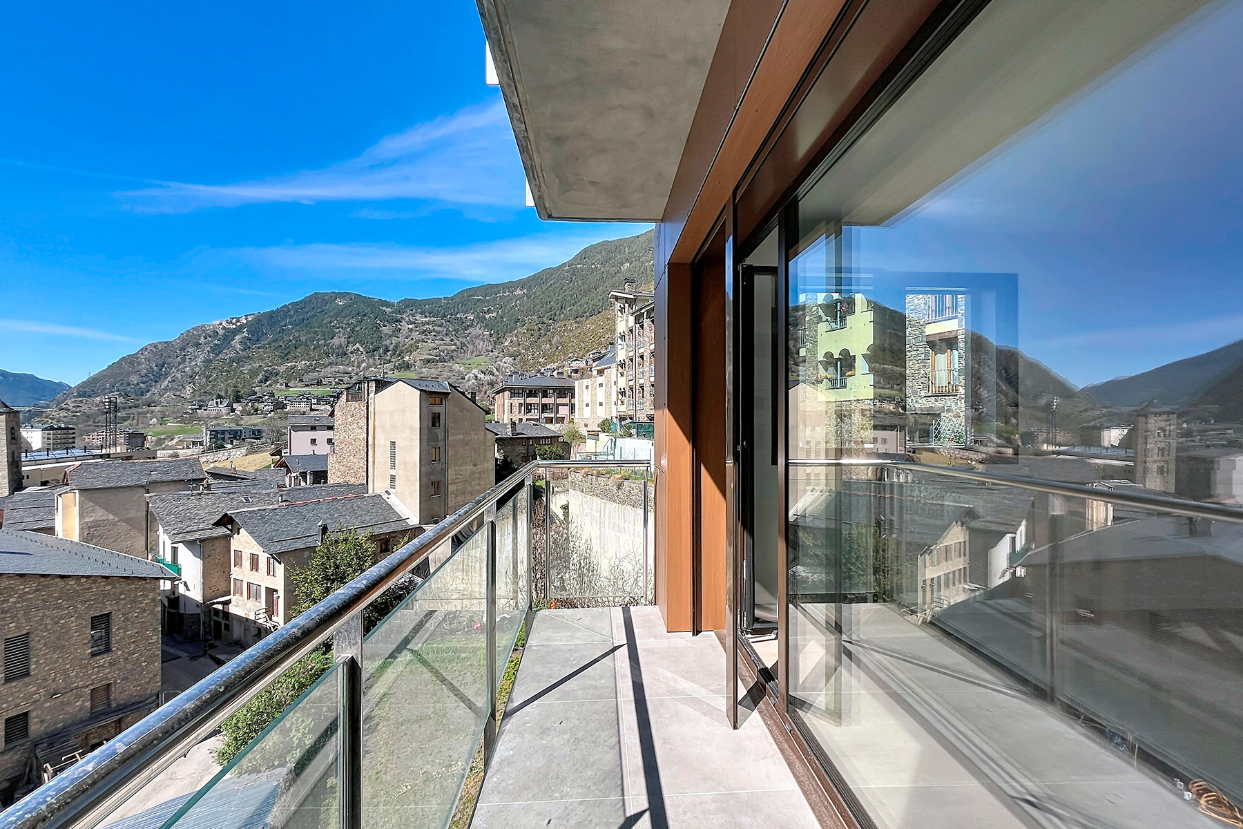 Descobreix aquest espaiós pis de 110 m² situat a