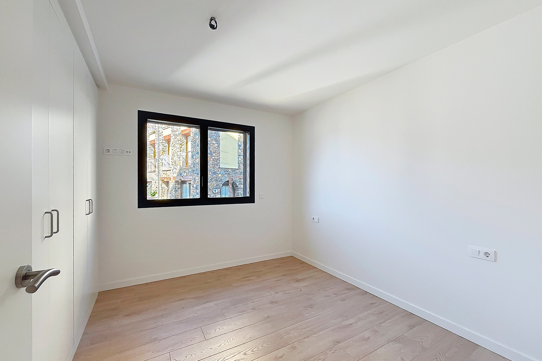 Descobreix aquest espaiós pis de 110 m² situat a