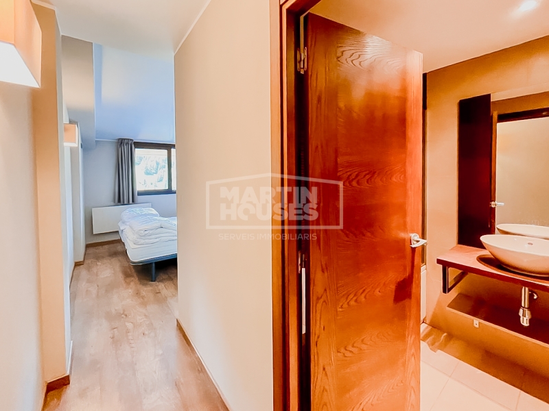 Llum, vistes i tranquil·litat a la muntanya