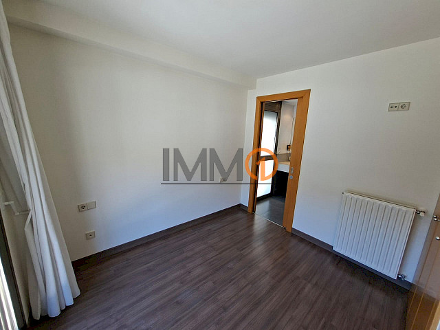  Es lloga magnífic pis de recent construcció sit