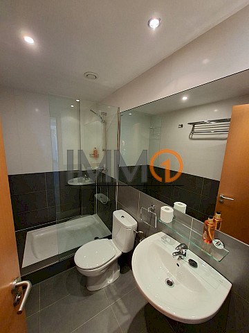  Es lloga magnífic pis de recent construcció sit