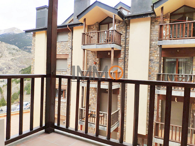  En venda pis situat en una urbanització molt tra