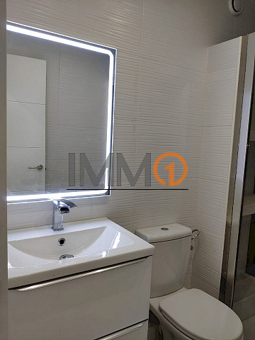  En venda pis situat en una urbanització molt tra