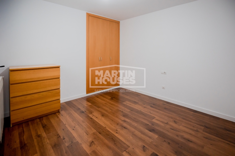 Tranquil·litat, llum i natura a La Cortinada