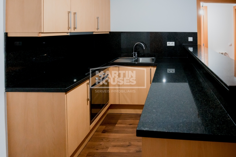 Tranquil·litat, llum i natura a La Cortinada