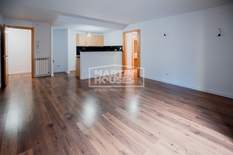 Tranquil·litat, llum i natura a La Cortinada