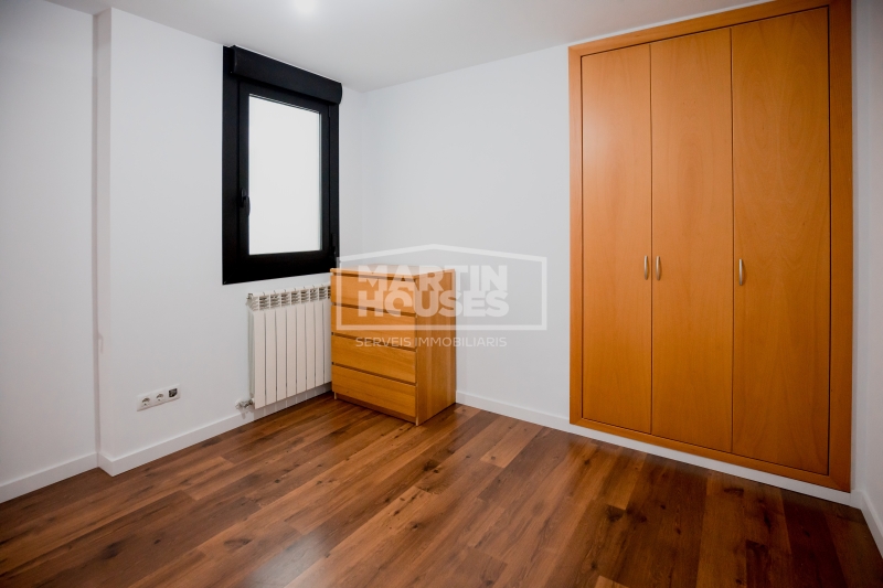 Tranquil·litat, llum i natura a La Cortinada