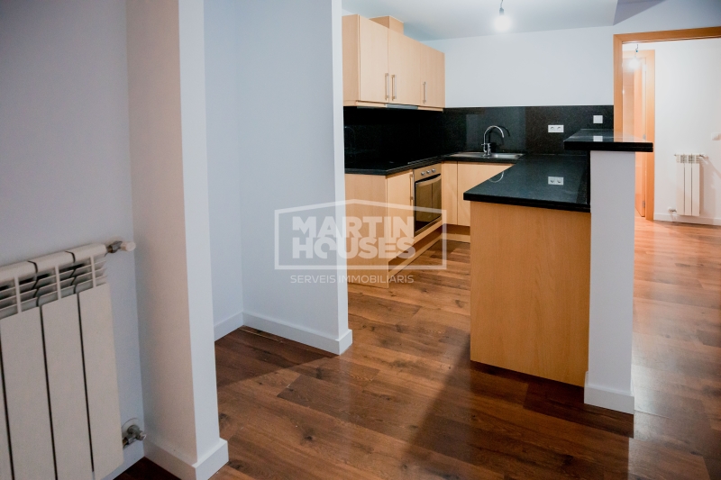 Tranquil·litat, llum i natura a La Cortinada