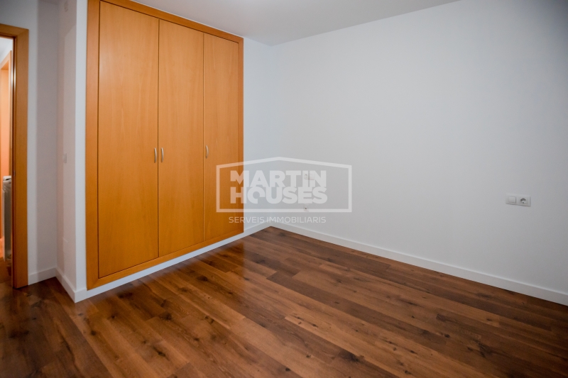 Tranquil·litat, llum i natura a La Cortinada