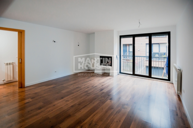 Tranquil·litat, llum i natura a La Cortinada