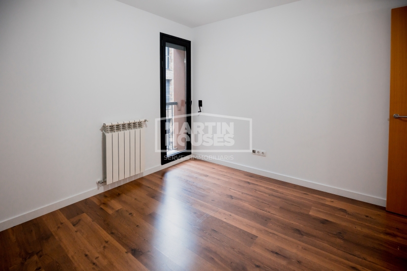 Tranquil·litat, llum i natura a La Cortinada