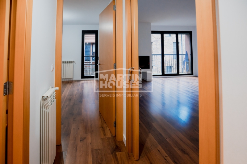 Tranquil·litat, llum i natura a La Cortinada