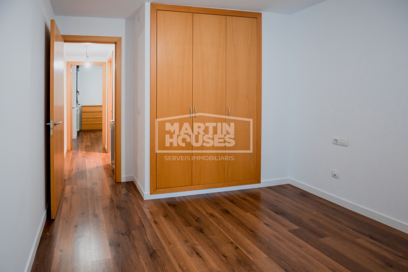 Tranquil·litat, llum i natura a La Cortinada